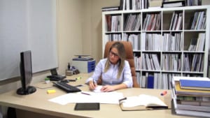 tired-secretary-with-lot-of-work